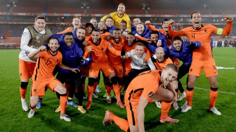 国足近十年排名屡破底线